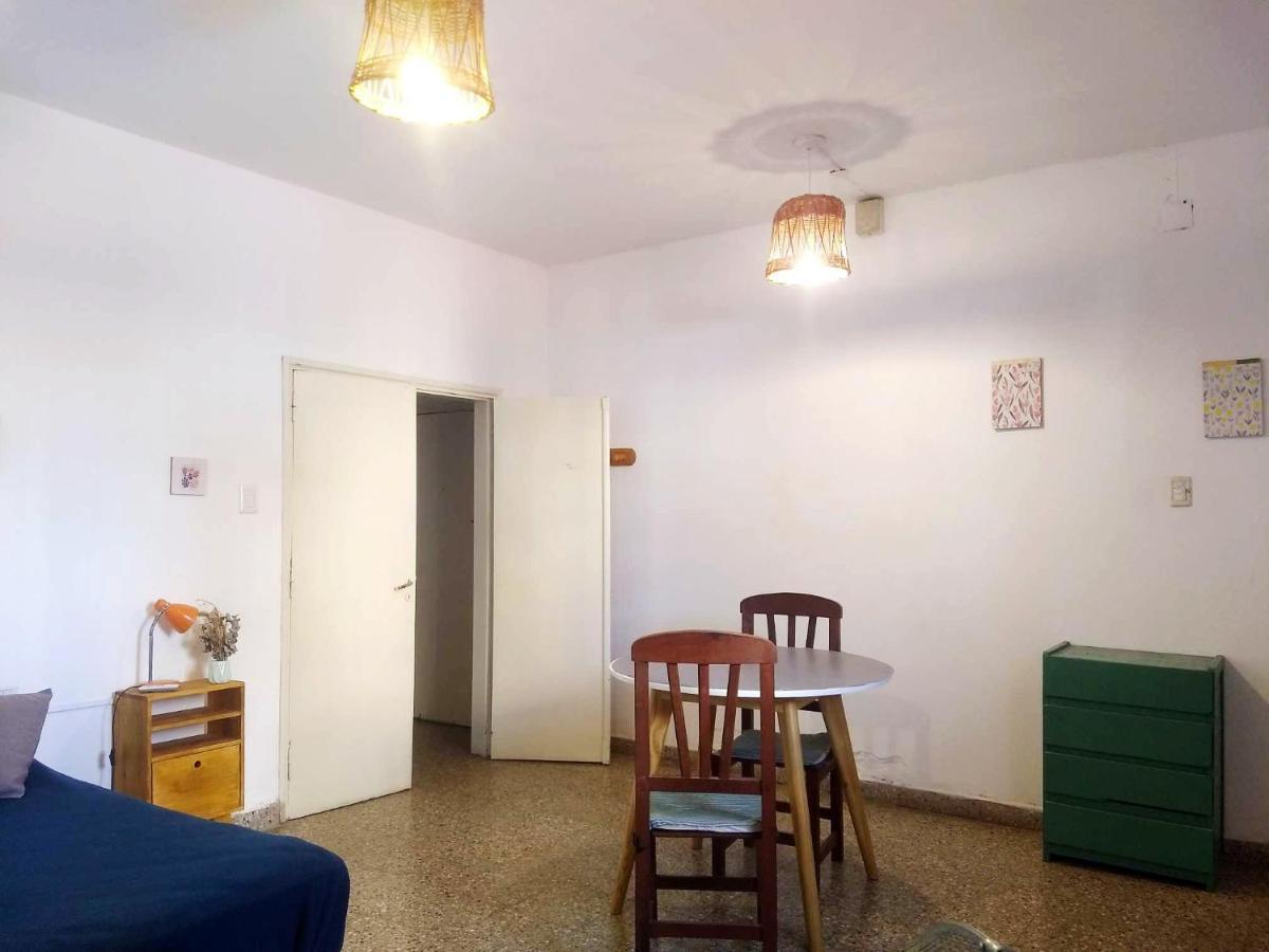Departamento Completo, Muy Comodo, Cerca Del Centro *